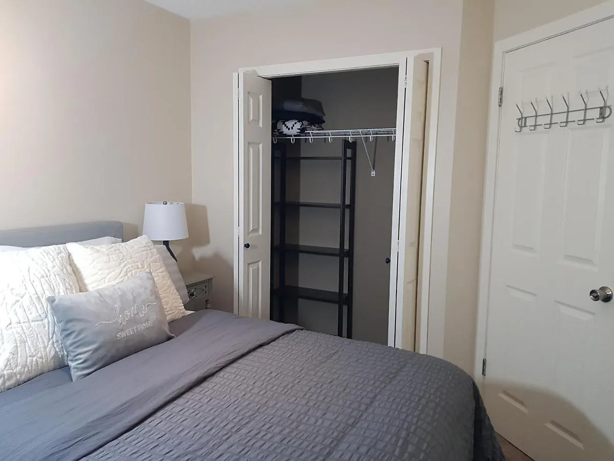 Guest house Tuscan Ridge Guesthouse Calgary West
