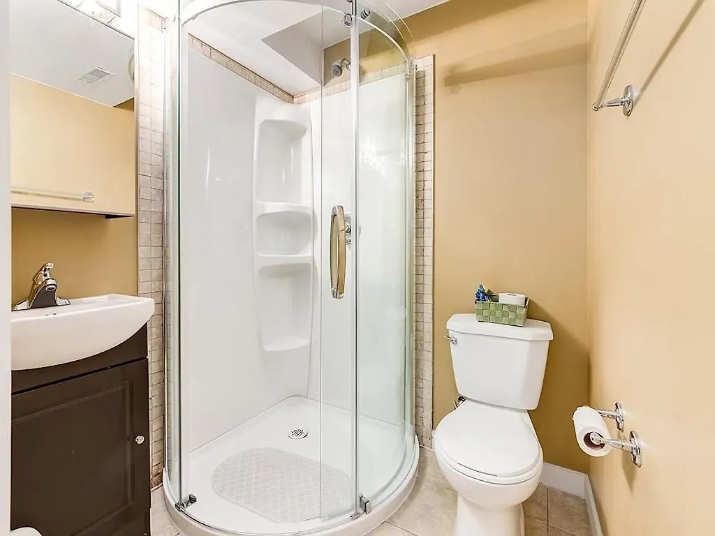 Tuscan Ridge Guesthouse Calgary West Canada
